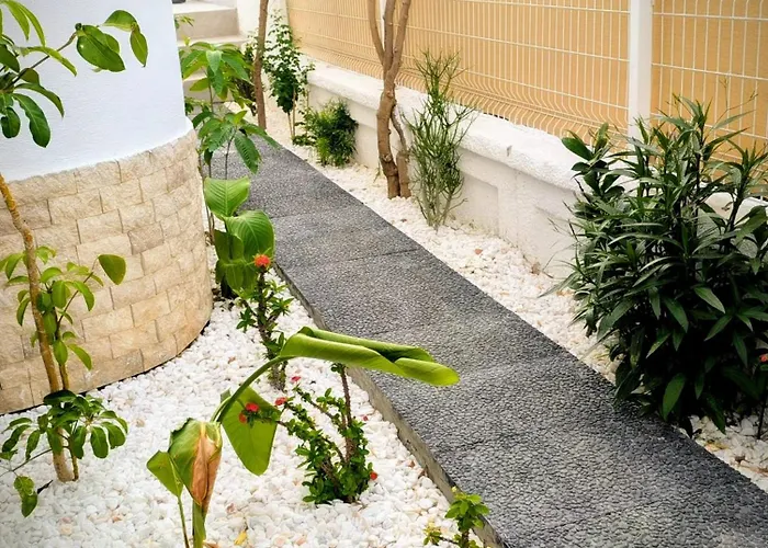 ヴィラ Atlas フェティエ