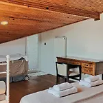 Vila Atlas *