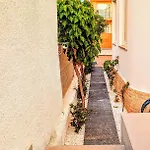 Vila Atlas *