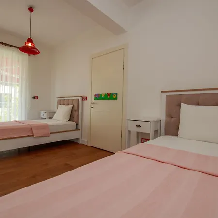 Villa Atlas *